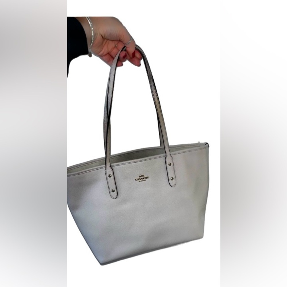 COACH Women’s tote